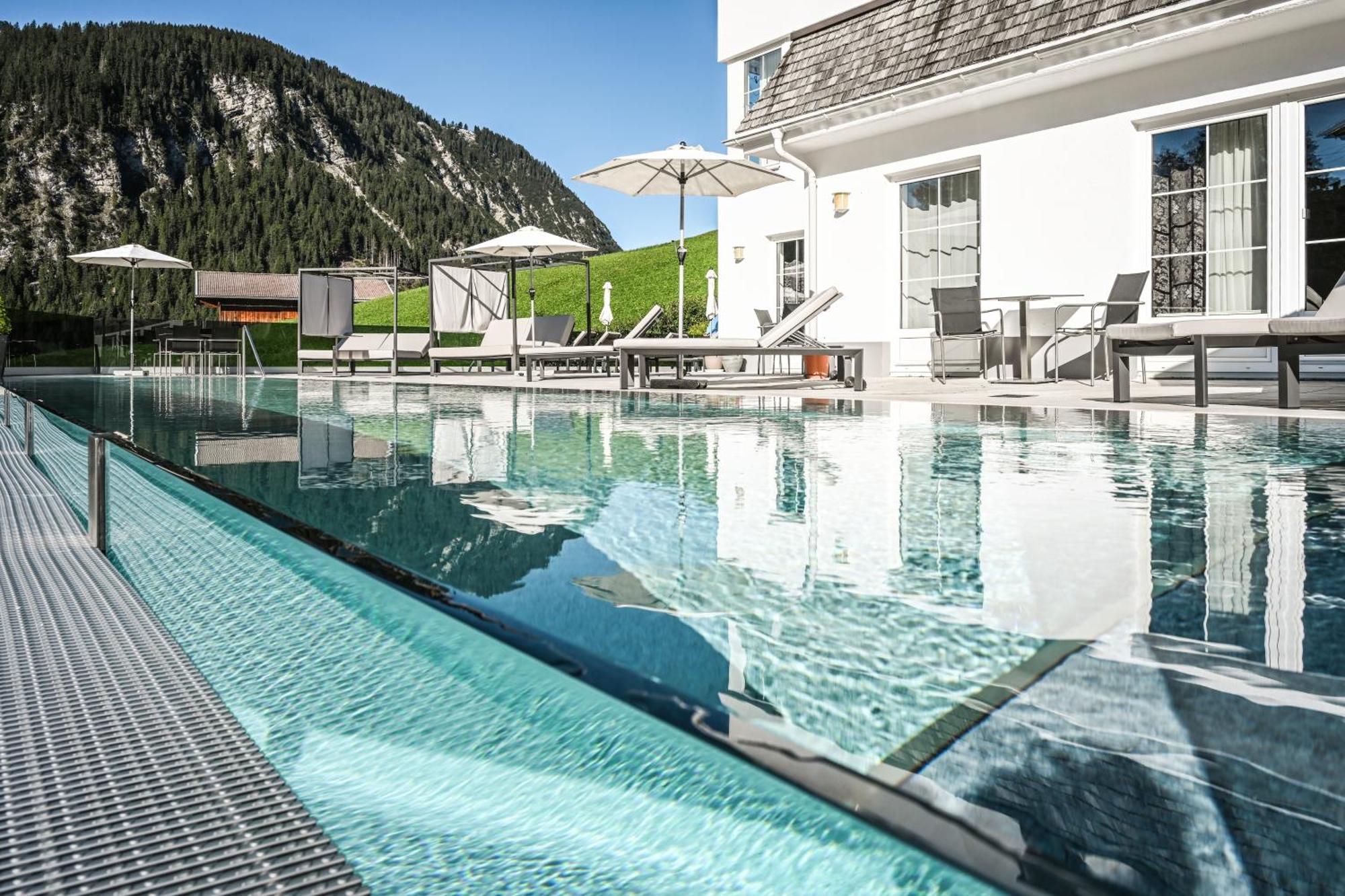 Berghotel Almrausch Berwang Exterior photo