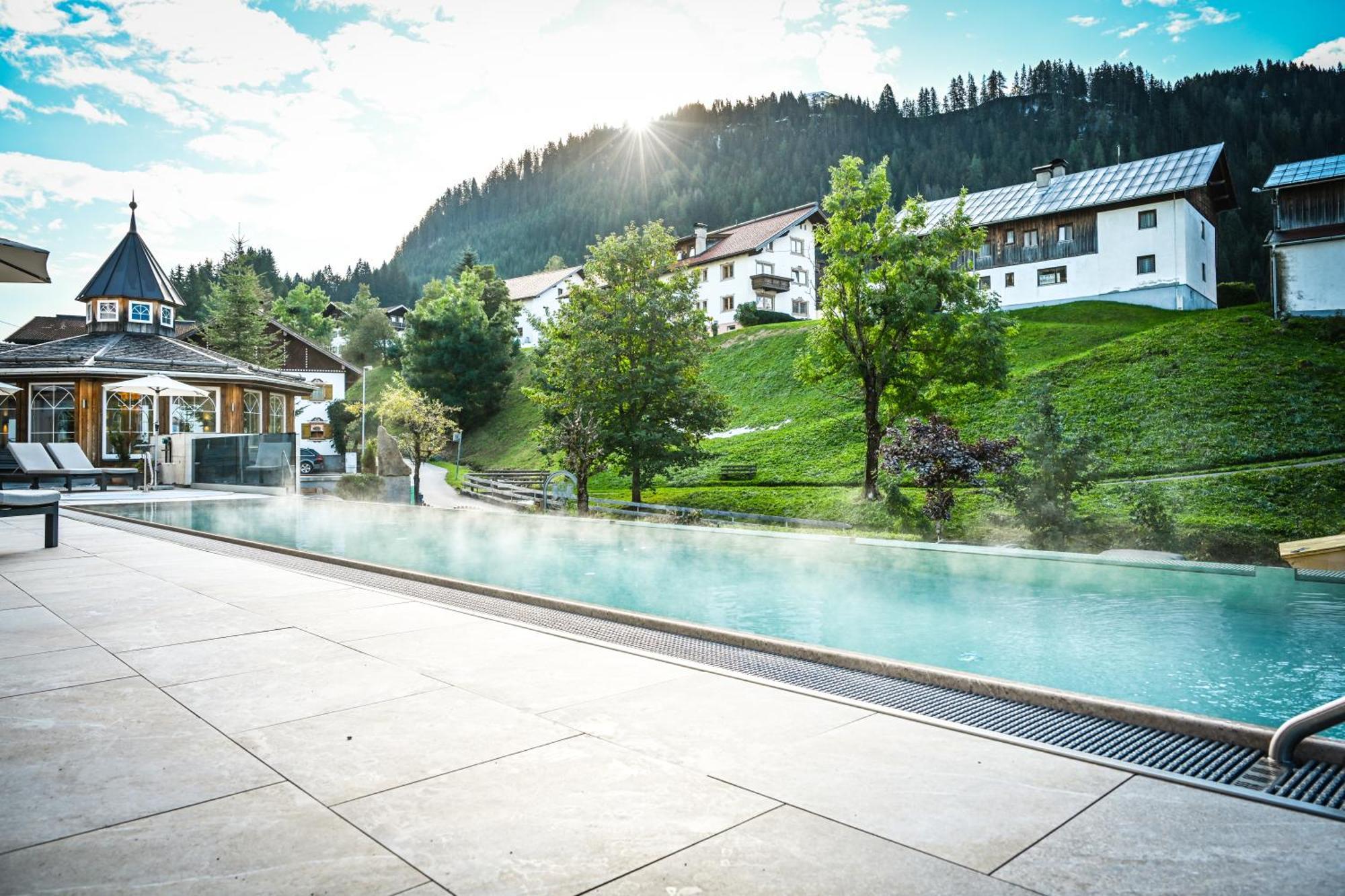 Berghotel Almrausch Berwang Exterior photo